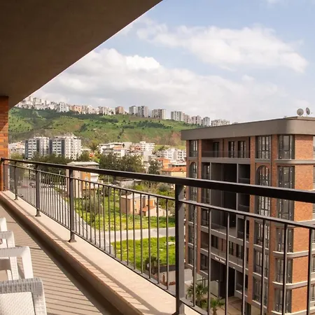 Spacious And Furnished Flat With Balcony In Appartement